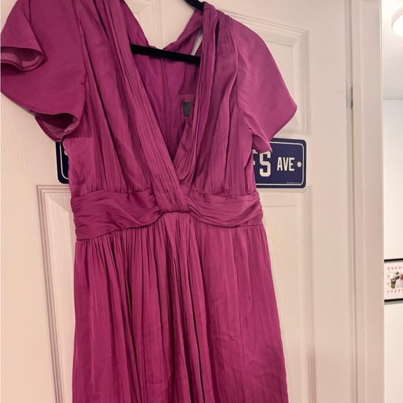 By Anthropologie Deep V-Neck Vibrant
Mini Dress - Picture 7 of 7